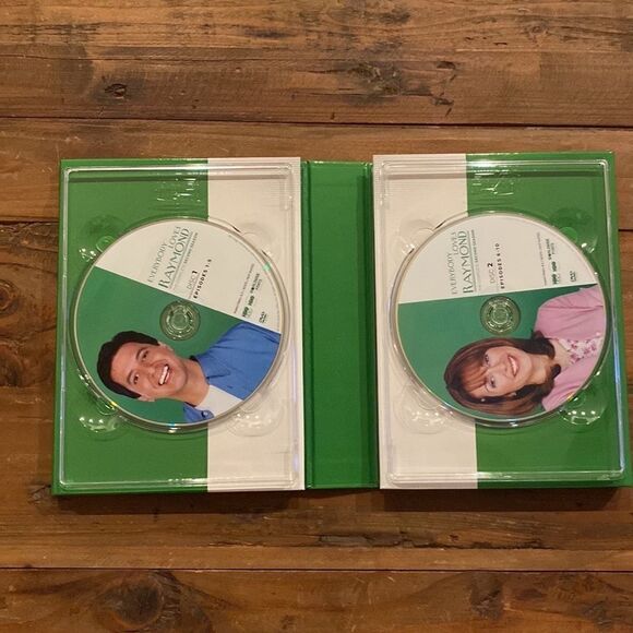 Everybody Loves Raymond DVD Box Set Complete Seasons 1, 2, 3 + Bonus Material - Picture 11 of 12